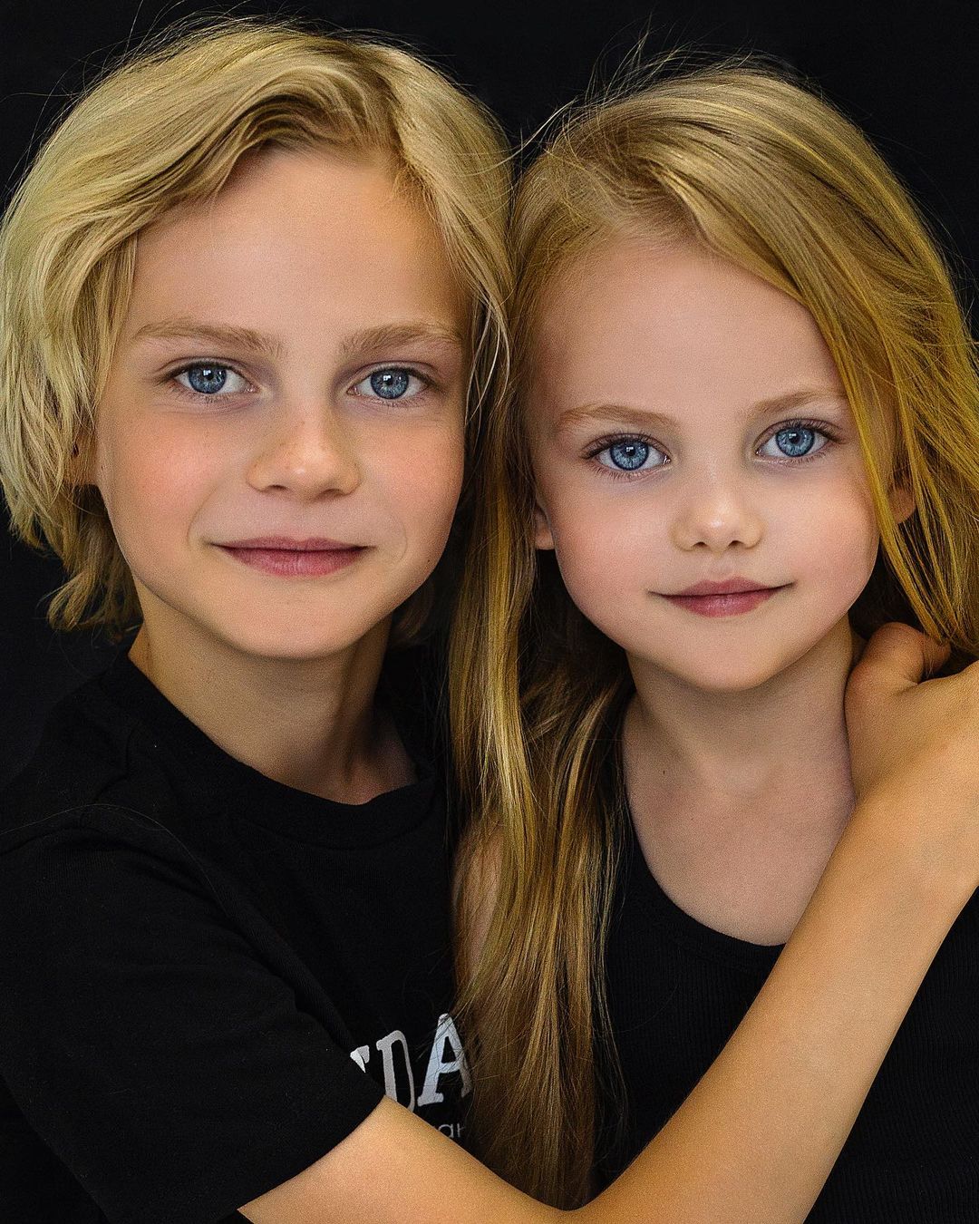 Виола и тейлор. Самые красивые дети. Кра ивые Дефи. Samiy krasivviye deti. Необычные красивые дети.